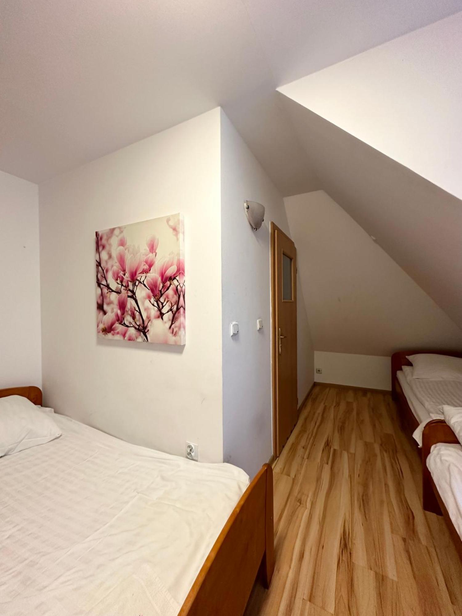 Motel Za Miedza Bralin 外观 照片
