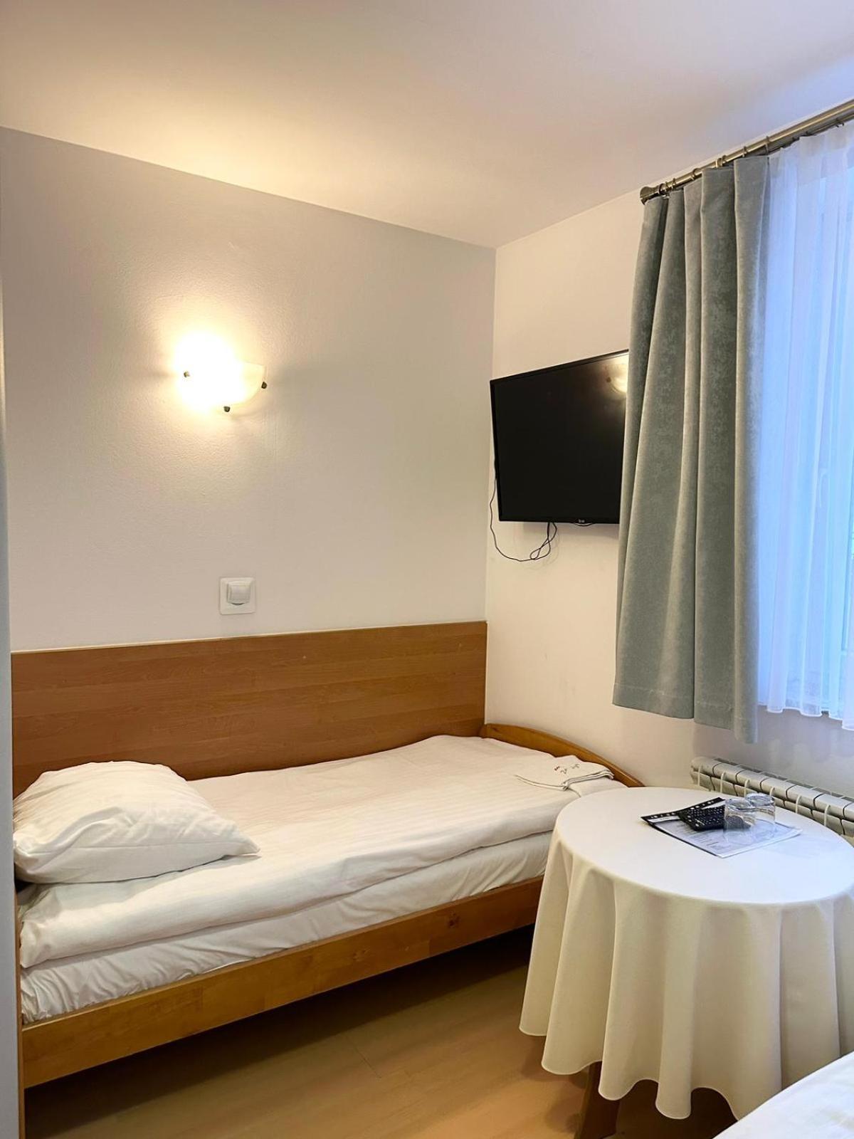 Motel Za Miedza Bralin 外观 照片