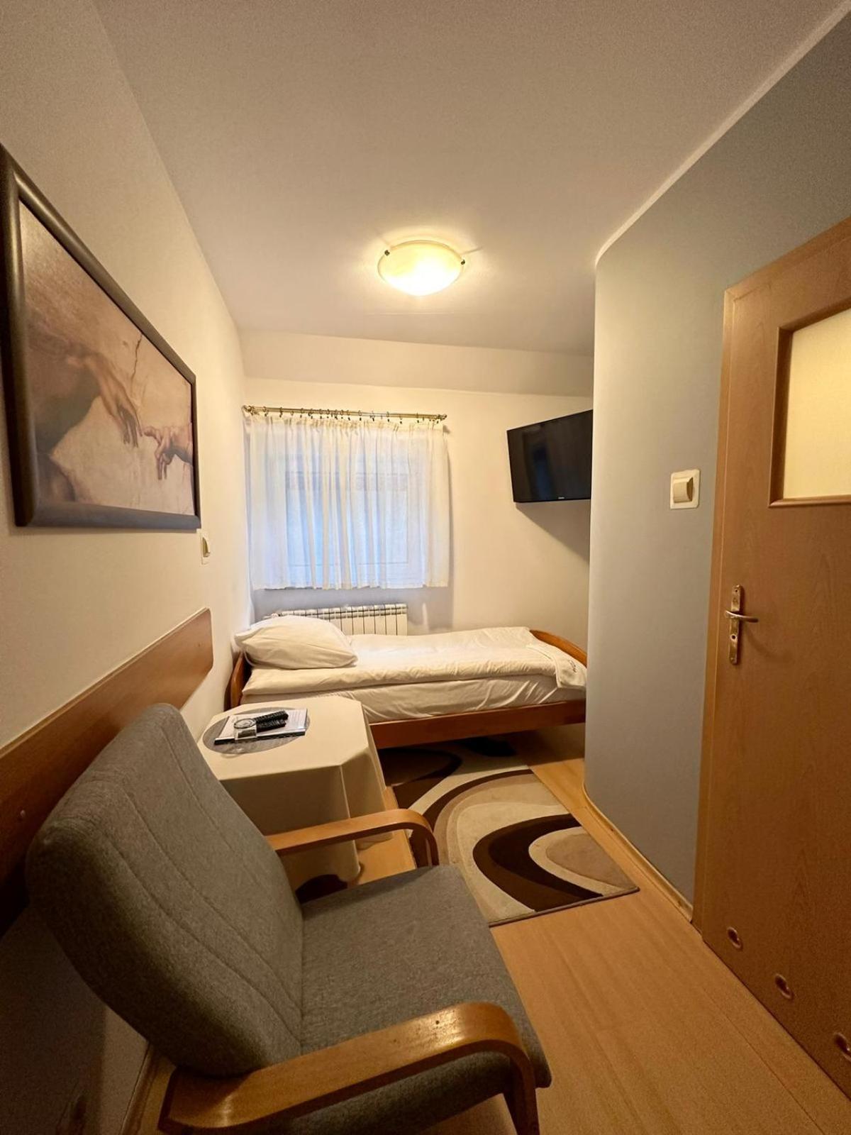 Motel Za Miedza Bralin 外观 照片