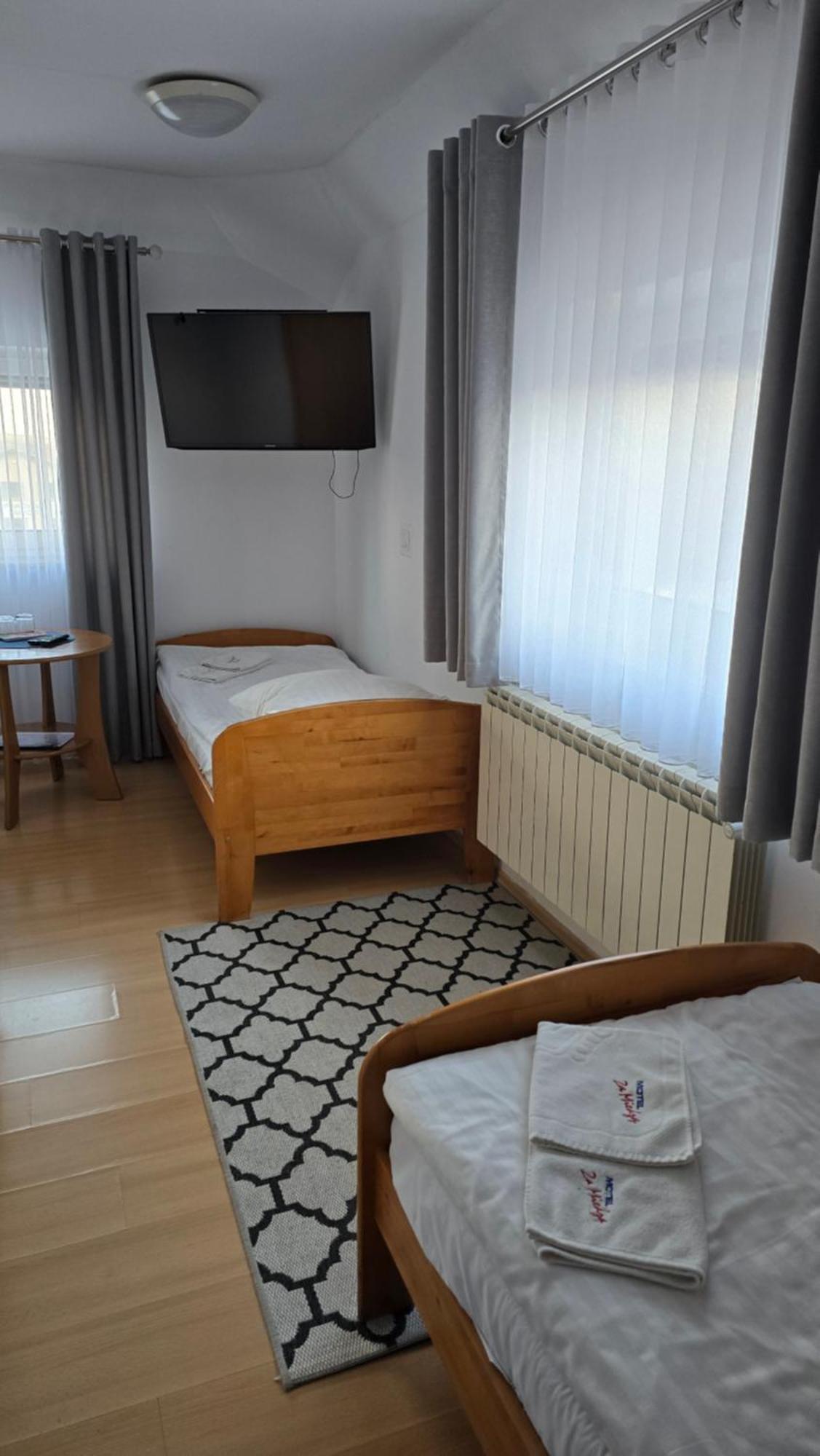 Motel Za Miedza Bralin 外观 照片
