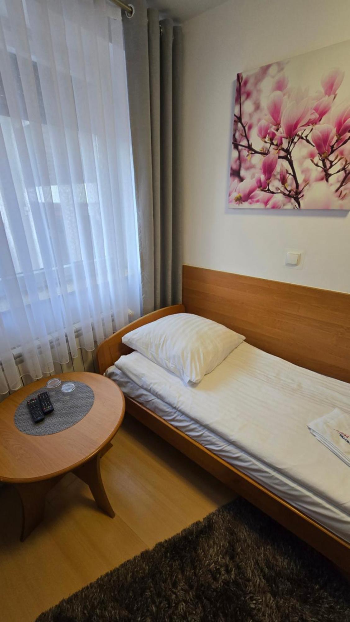 Motel Za Miedza Bralin 外观 照片